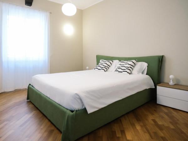 Flora Inn Scotti's House - Due passi in centro : photo 8 de la chambre chambre double avec salle de bains privative