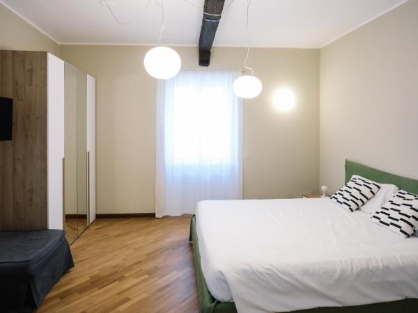 Flora Inn Scotti's House - Due passi in centro : photo 6 de la chambre chambre double avec salle de bains privative