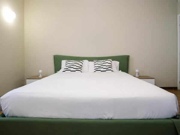 Flora Inn Scotti's House - Due passi in centro : photo 4 de la chambre chambre double avec salle de bains privative