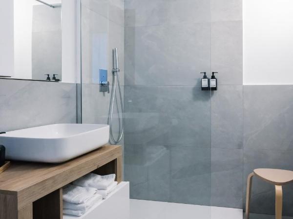 Flora Inn Scotti's House - Due passi in centro : photo 5 de la chambre chambre double avec salle de bains privative