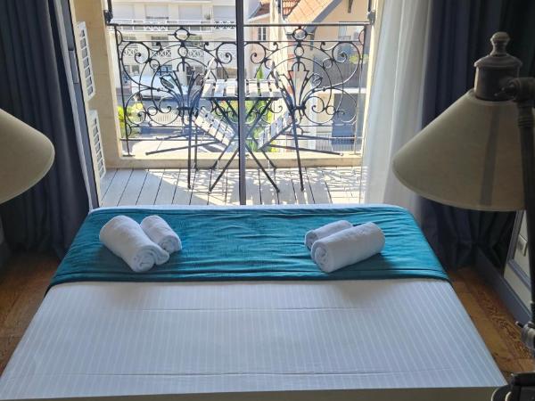 Hôtel Villa-Lamartine : photo 1 de la chambre chambre double avec balcon