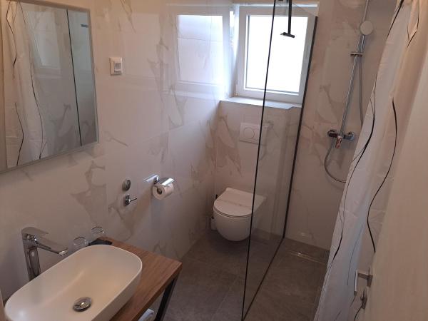 Hotel Vila Tina : photo 1 de la chambre chambre double supérieure avec terrasse - vue sur mer