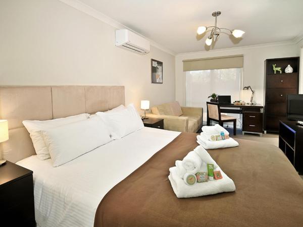 6B - Executive Rooms in Large Property in Brunswick : photo 3 de la chambre chambre double ou lits jumeaux avec salle de bains