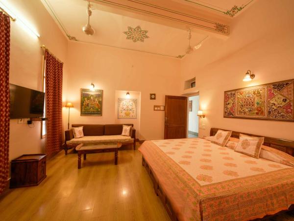 Hotel Arya Niwas : photo 7 de la chambre chambre quadruple de luxe