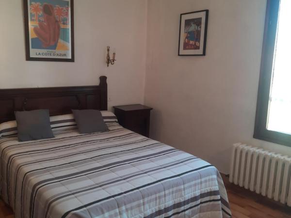 Hôtel Central : photo 2 de la chambre chambre triple