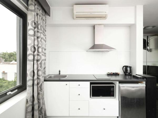 Comfort Hotel East Melbourne : photo 3 de la chambre suite lit king-size exécutive - non-fumeurs