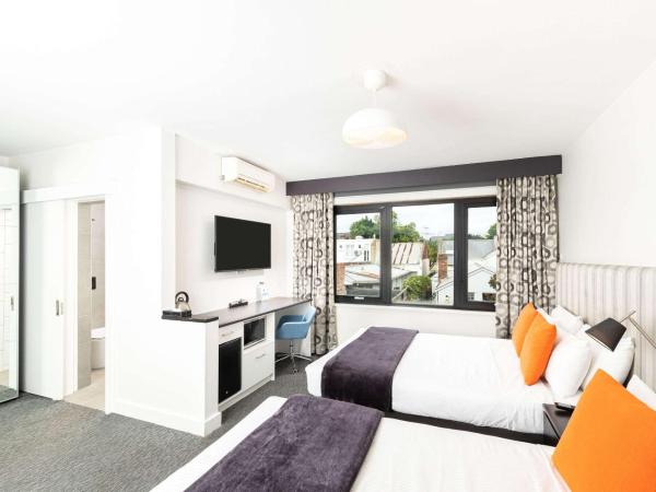 Comfort Hotel East Melbourne : photo 2 de la chambre suite avec 2 lits queen-size