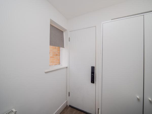 HarmonyNest Parkview Elegance : photo 7 de la chambre chambre double avec toilettes communes