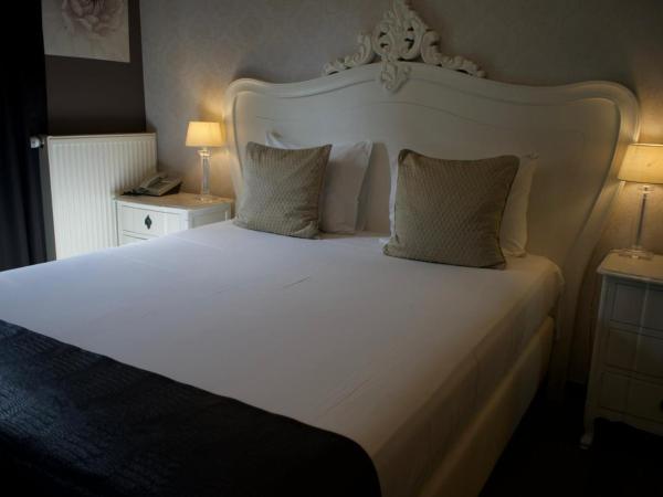 Hôtel Verone - Liège Centre : photo 2 de la chambre chambre double avec douche