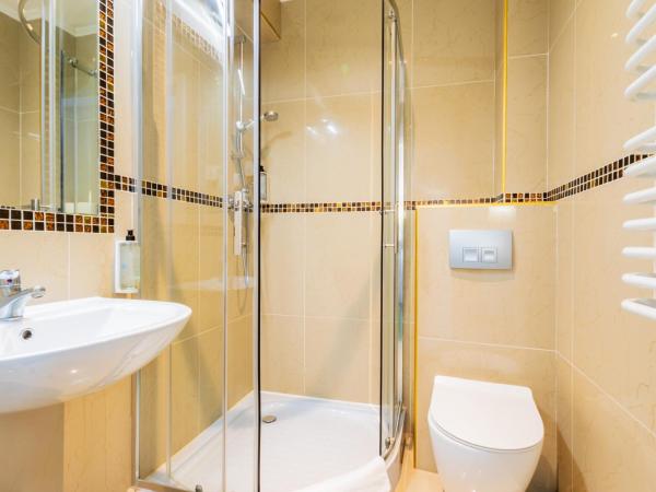 Noclegi Stadion Bed & Breakfast : photo 7 de la chambre standard quadruple studio with kitchenette