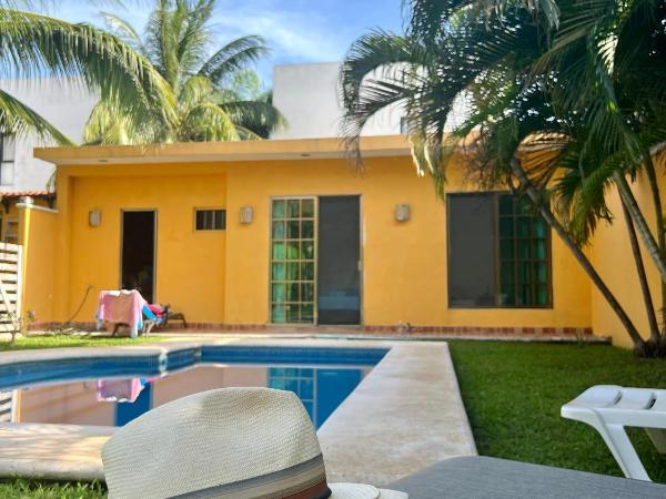 Cancun-Soho : photo 1 de la chambre quadruple room with balcony and view to the garden and pool