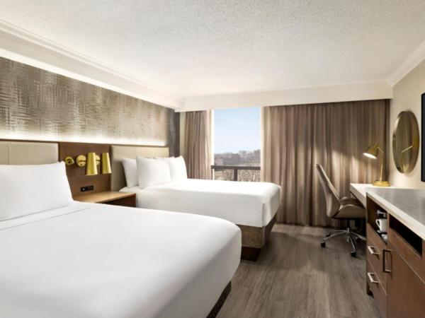 Crowne Plaza Toronto Airport, an IHG Hotel : photo 2 de la chambre chambre double standard avec baignoire et douche