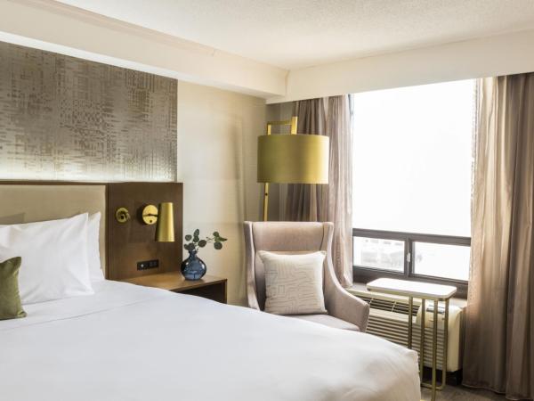 Crowne Plaza Toronto Airport, an IHG Hotel : photo 3 de la chambre chambre lit king-size supérieure