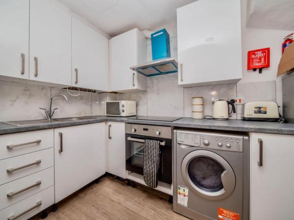 HarmonyNest Parkview Elegance : photo 2 de la chambre chambre double avec salle de bains privative