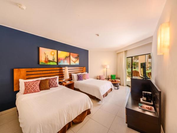 Grand Decameron Los Cabos, A Trademark All-Inclusive Resort : photo 2 de la chambre chambre double