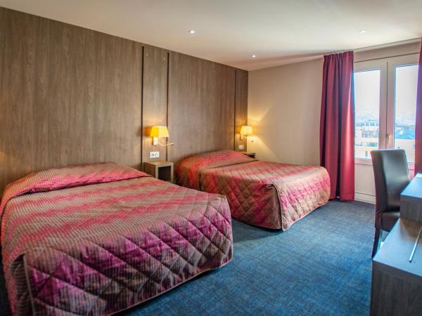 Hôtel Mont-Brison : photo 4 de la chambre chambre familiale