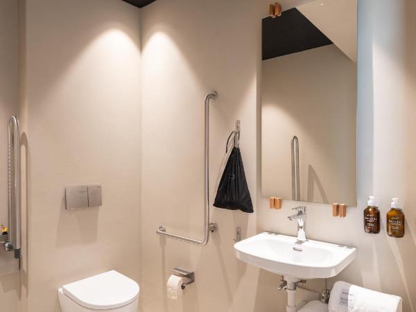 B5 Boutique Hotel - NEW OPENING : photo 5 de la chambre chambre lit queen-size - accessible aux personnes à mobilité réduite