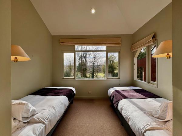 The Retreat : photo 10 de la chambre appartement - vue sur lac