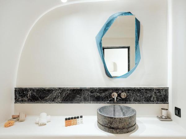 IKIES Santorini : photo 6 de la chambre maison the fisherman - vue sur caldera