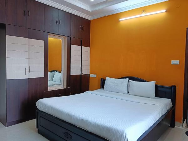 GAYATHRI HEIGHTS SERVICED APARTMENTS & APARTMENT HOTEL In HYDERABAD : photo 8 de la chambre appartement 3 chambres