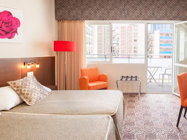 Hotel RH Royal - Recommend for adults : photo 2 de la chambre chambre lits jumeaux avec terrasse