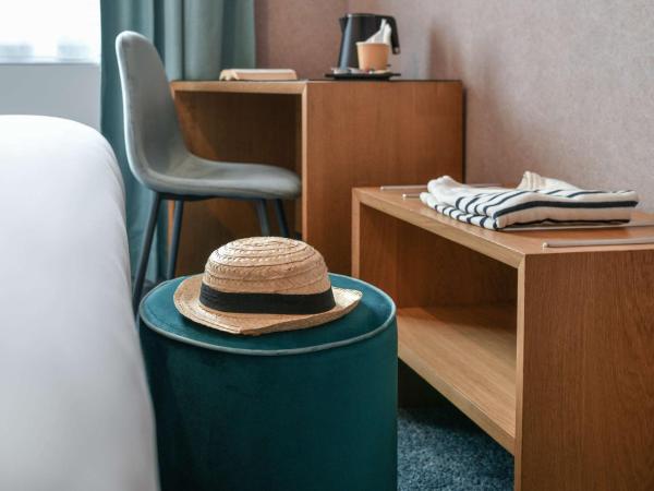 Sure Hotel by Best Western Centre Beaune : photo 2 de la chambre chambre standard lit queen-size