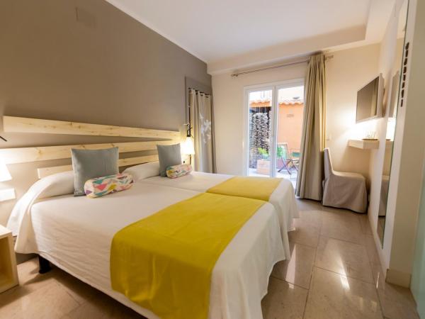 Hotel Tarongeta - Adults Only : photo 2 de la chambre chambre double ou lits jumeaux supérieure