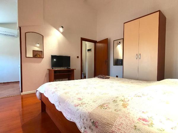 Apartments Villa Tre Marie : photo 3 de la chambre appartement 1 chambre avec balcon et vue sur mer