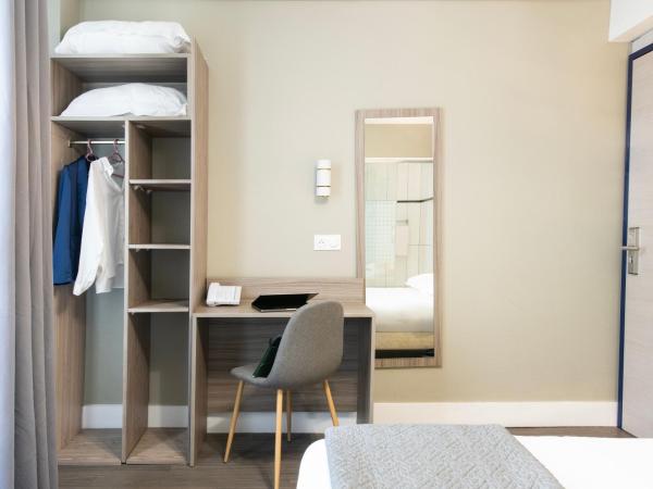 Hôtel Ambassadeur : photo 4 de la chambre chambre double supérieure