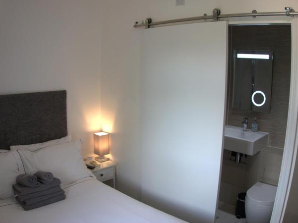 Abbey Point Hotel : photo 3 de la chambre hébergement double micro - vue sur wembley