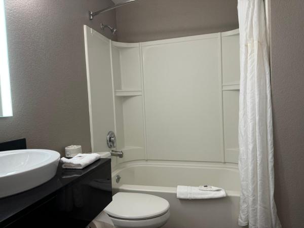 Motel 6 Hollywood : photo 4 de la chambre chambre avec 2 grands lits queen-size