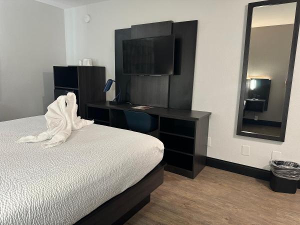 Motel 6 Hollywood : photo 9 de la chambre chambre lit king-size