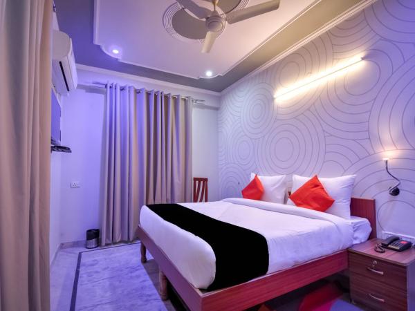 OYO Hotel 7 Nights : photo 1 de la chambre chambre triple classique
