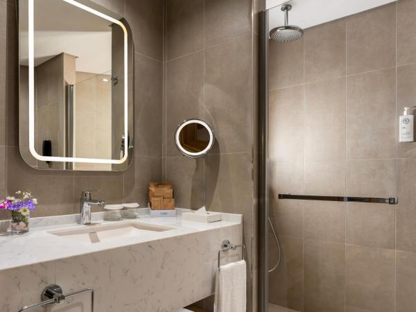 Elite World Kuşadası : photo 1 de la chambre suite avec lit queen-size