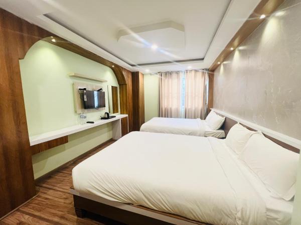 Hotel Nirakar : photo 3 de la chambre chambre quadruple deluxe