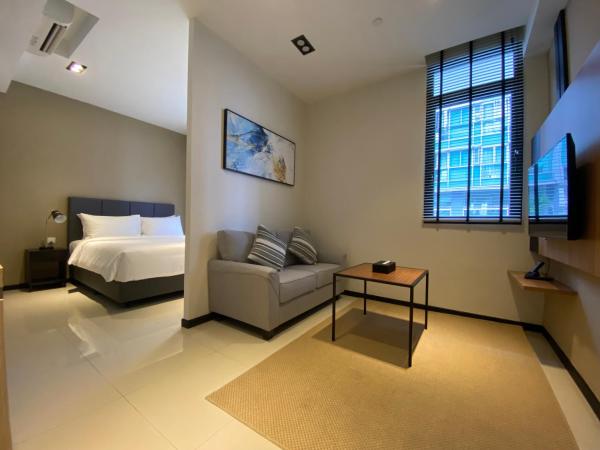 Momentus Serviced Residences Novena : photo 5 de la chambre studio premier with balcony