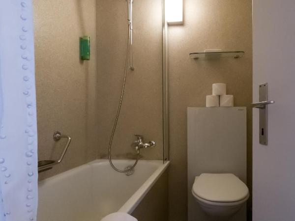 Hotel Rössli : photo 4 de la chambre chambre triple