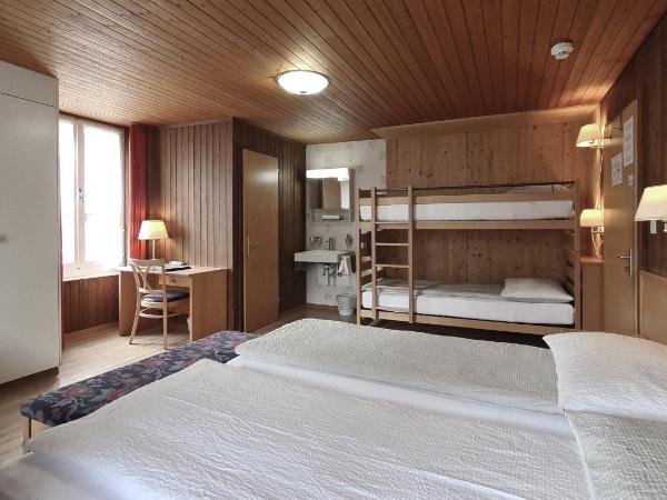 Hotel Rössli : photo 1 de la chambre chambre familiale (2 adultes et 2 enfants)