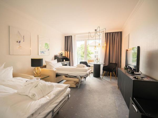 Bernstein Hotel Villa Kastania : photo 3 de la chambre suite familiale avec balcon