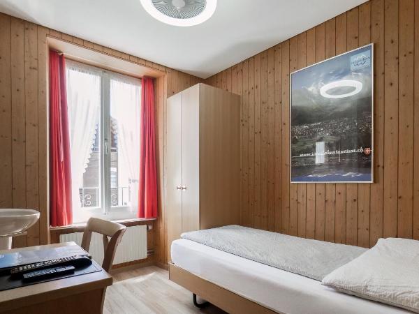 Hotel Rössli : photo 2 de la chambre chambre simple Économique avec salle de bains privative séparée