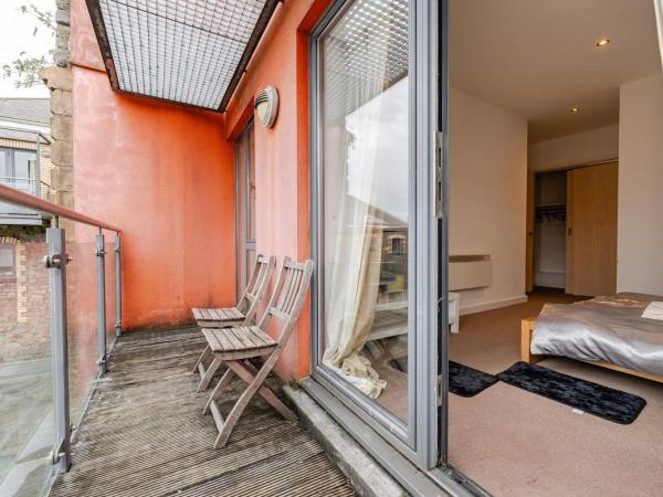 Private Room in cardiff City Center : photo 1 de la chambre chambre double