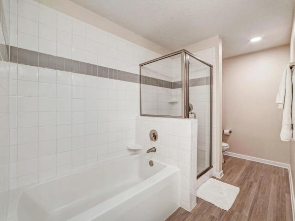 New 2BR Luxury Rental at Vista Cay Isles : photo 2 de la chambre appartement - rez-de-chaussée