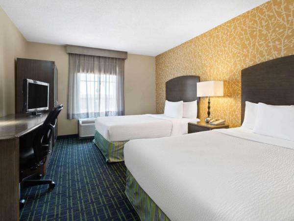 Wyndham Garden Monterrey Aeropuerto : photo 1 de la chambre standard room with two double beds, non-smoking