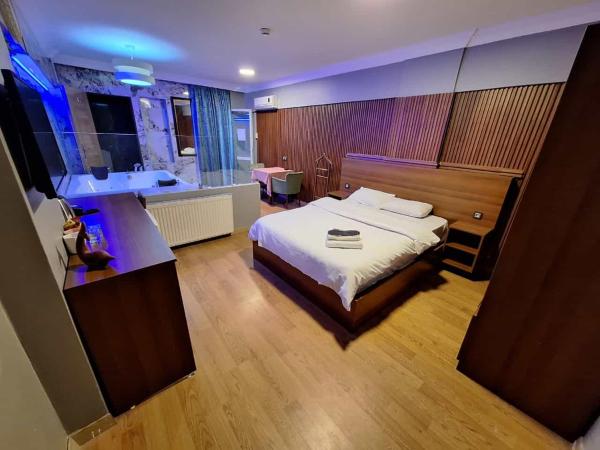 Emsa Otel Maltepedeki Eviniz : photo 10 de la chambre chambre quadruple standard avec balcon