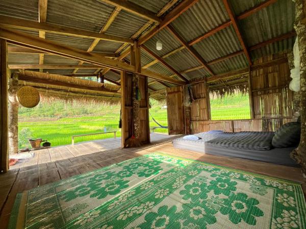 Chibacall Karen Mountain Hideaway Farmstay : photo 5 de la chambre chambre double avec balcon