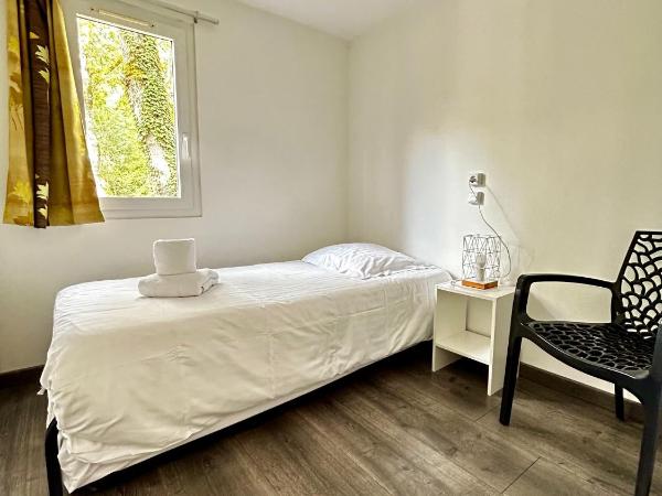 Les Chalets du Périgord : photo 9 de la chambre chambre quadruple premium