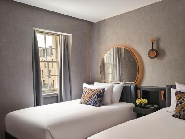 W Edinburgh : photo 1 de la chambre suite avec 2 lits doubles