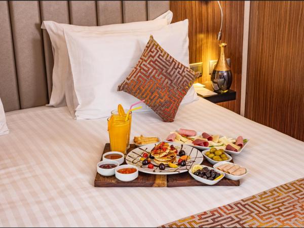 Ramada by Wyndham Istanbul Alibeykoy : photo 6 de la chambre suite d'angle