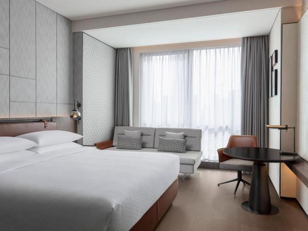 Four Points by Sheraton Chengdu Tianfu New Area : photo 1 de la chambre collection, guest room, 1 king, city view