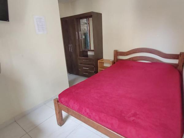 Get Up Hostel : photo 1 de la chambre chambre double simple avec salle de bains privative